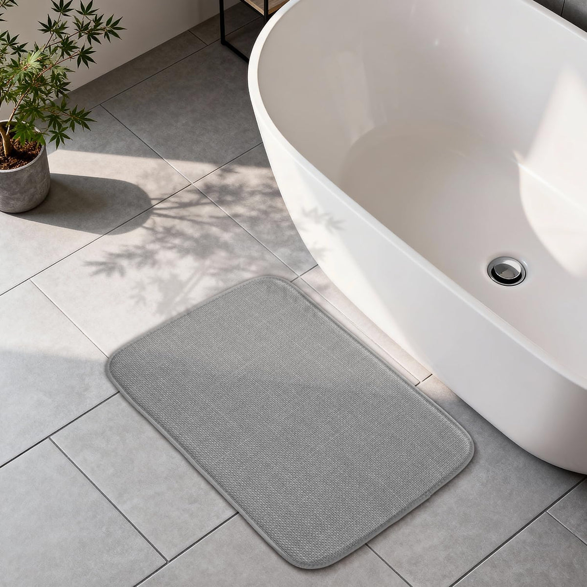 Thick Memory Foam Bathroom Mat, Soft Absorbent Polyester Bath Rug Quick Dry, Non Slip Shower Floor Rugs with Rubber Backing, Machine Washable (Camel, 24" x 16")