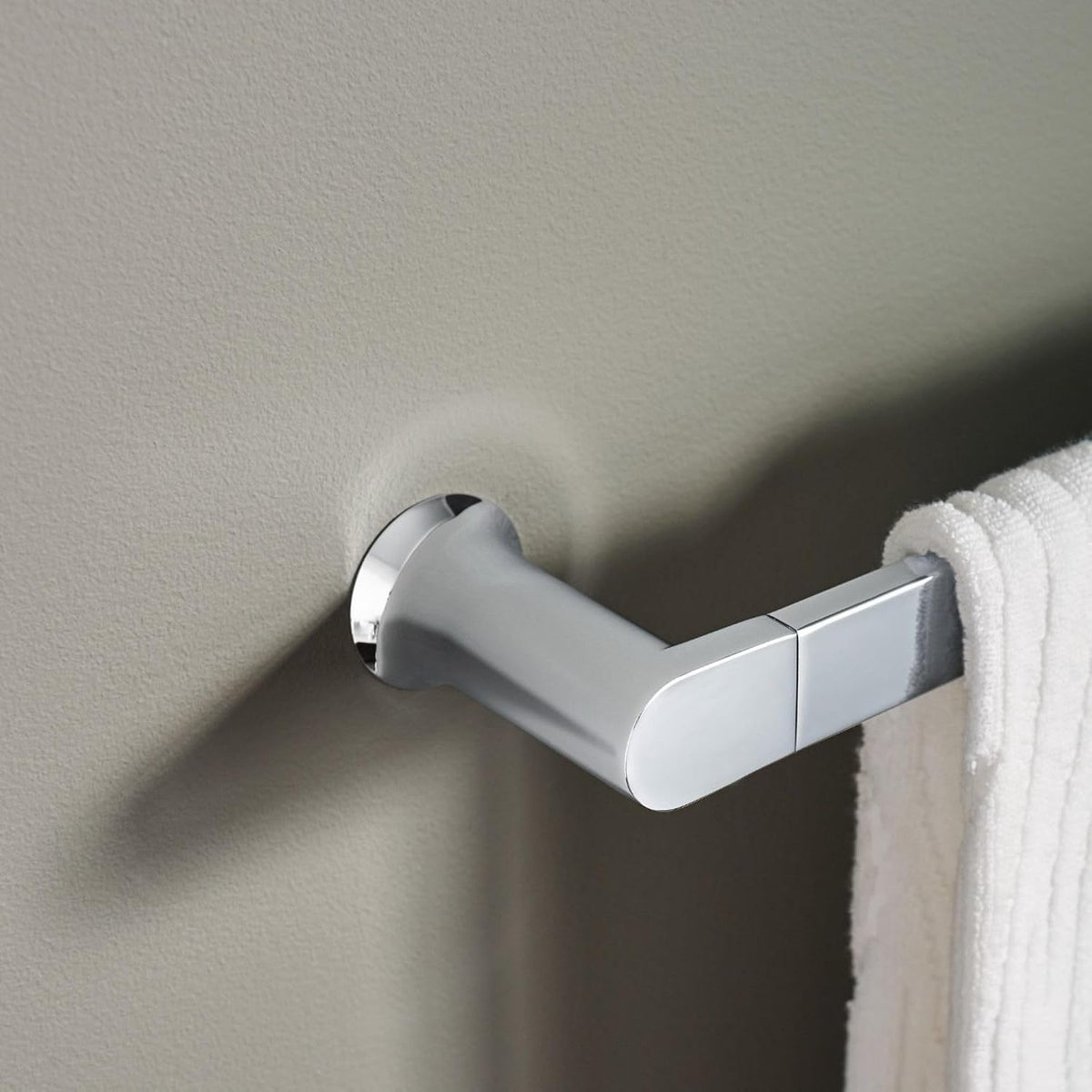 Genta LX Modern Single Kitchen or Bathroom Towel Bar, 24-Inch, Matte Black, BH3824BL