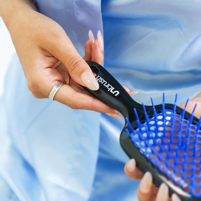FHI Heat UNbrush Detangling Brush for Pain-Free Brushing on All Wet or Dry Hair Types — Durable DuoFlex Anti-Static Bristles, Lightweight Handle, Vented Hair Brush