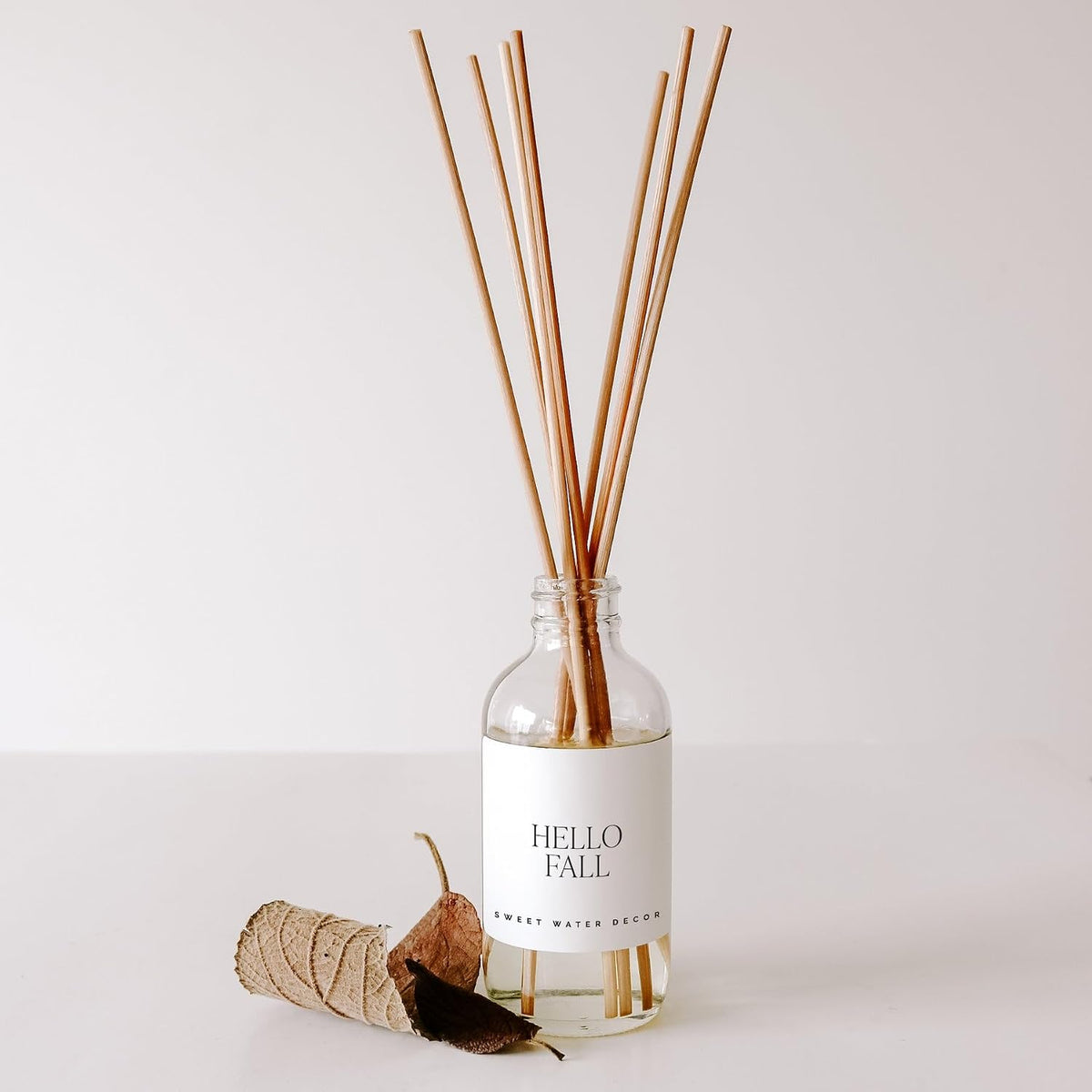 Salt & Sea Reed Diffuser Set - Sea Salt Citrus & Musk Amber Scent Diffuser - Reed Diffusers for Home with Long Lasting Fragrance - Non-Toxic Oil Reed Diffuser - Made in the USA