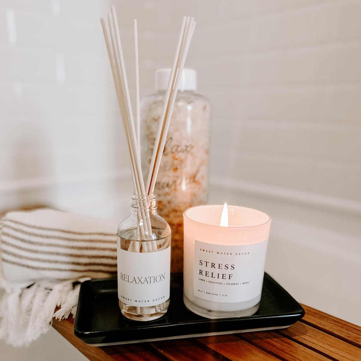 Salt & Sea Reed Diffuser Set - Sea Salt Citrus & Musk Amber Scent Diffuser - Reed Diffusers for Home with Long Lasting Fragrance - Non-Toxic Oil Reed Diffuser - Made in the USA