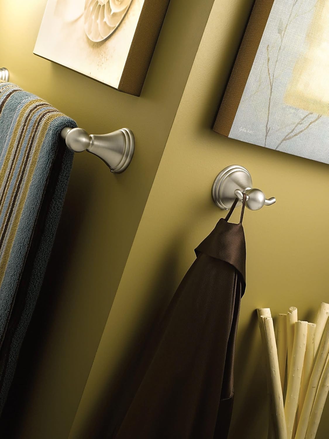 Preston Collection Brushed Nickel 18-Inch Single Bathroom Towel Bar, DN8418BN
