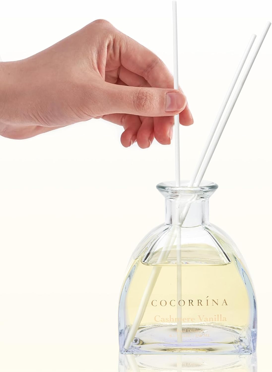 Reed Diffuser - 8.5 Oz Clean Linen Reed Diffuser with 8 Sticks for Home Bathroom Shelf Decor (Simple Luxe Collection)