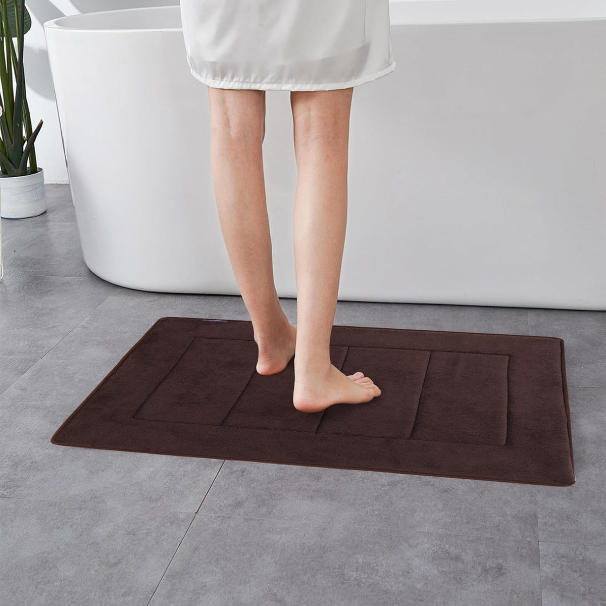 Bathroom Rugs, High Density Memory Foam Bath Mat, Absorbency & Non-Slip, Easy Care, Machine Washable Bath Mats for Bathroom, Shower&Tub, Modern Coral Velvet (Light Grey, 17" x 24")