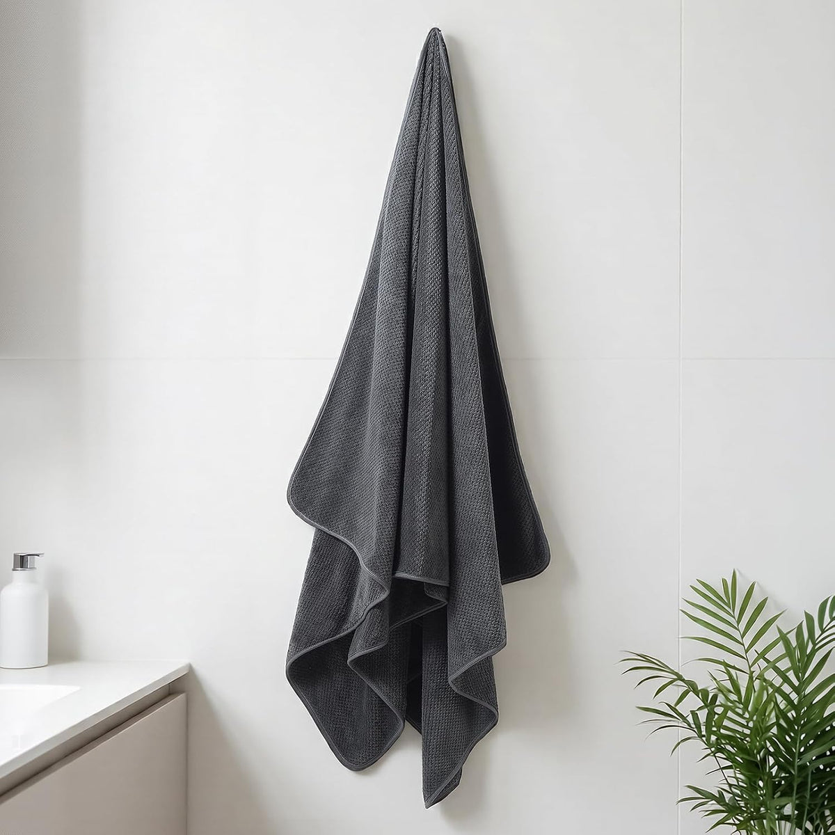 REDKISS Pack of 1 Jumbo Bath Sheet, 40 x 80 Inches Microfiber Oversized Bath Towel for Bathroom, Extra Large & Lightweight, Quick-Dry, Super Soft & Highly Absorbent, Perfect to Wrap Yourself In, Olive