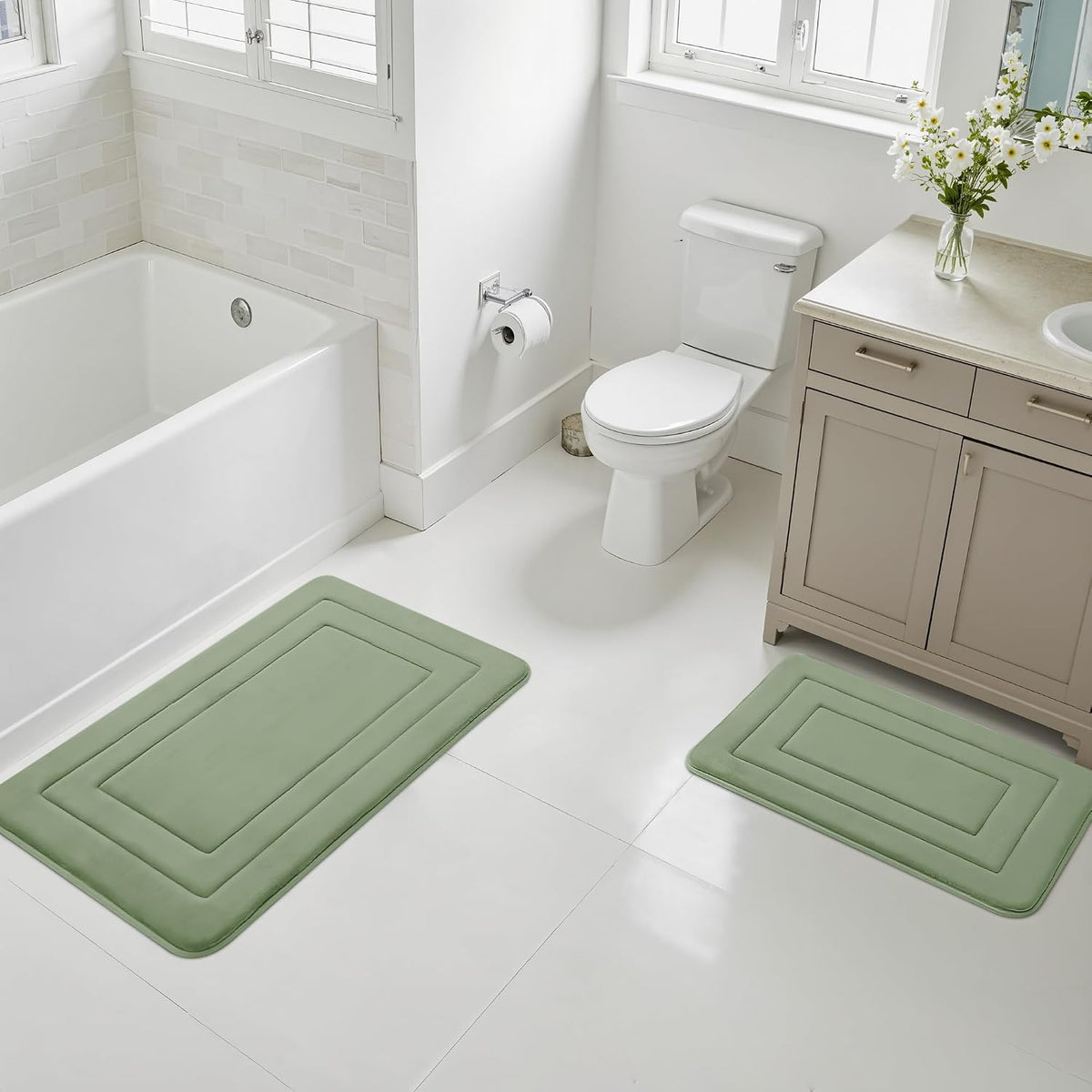 Memory Foam Bath Mats - 20" x 32" for Bathroom Floor Shower & Tub, Grey Bathroom Rugs Non Slip Washable, Water Absorbent Bath Rugs, Quick Dry Bath Carpet for Decor