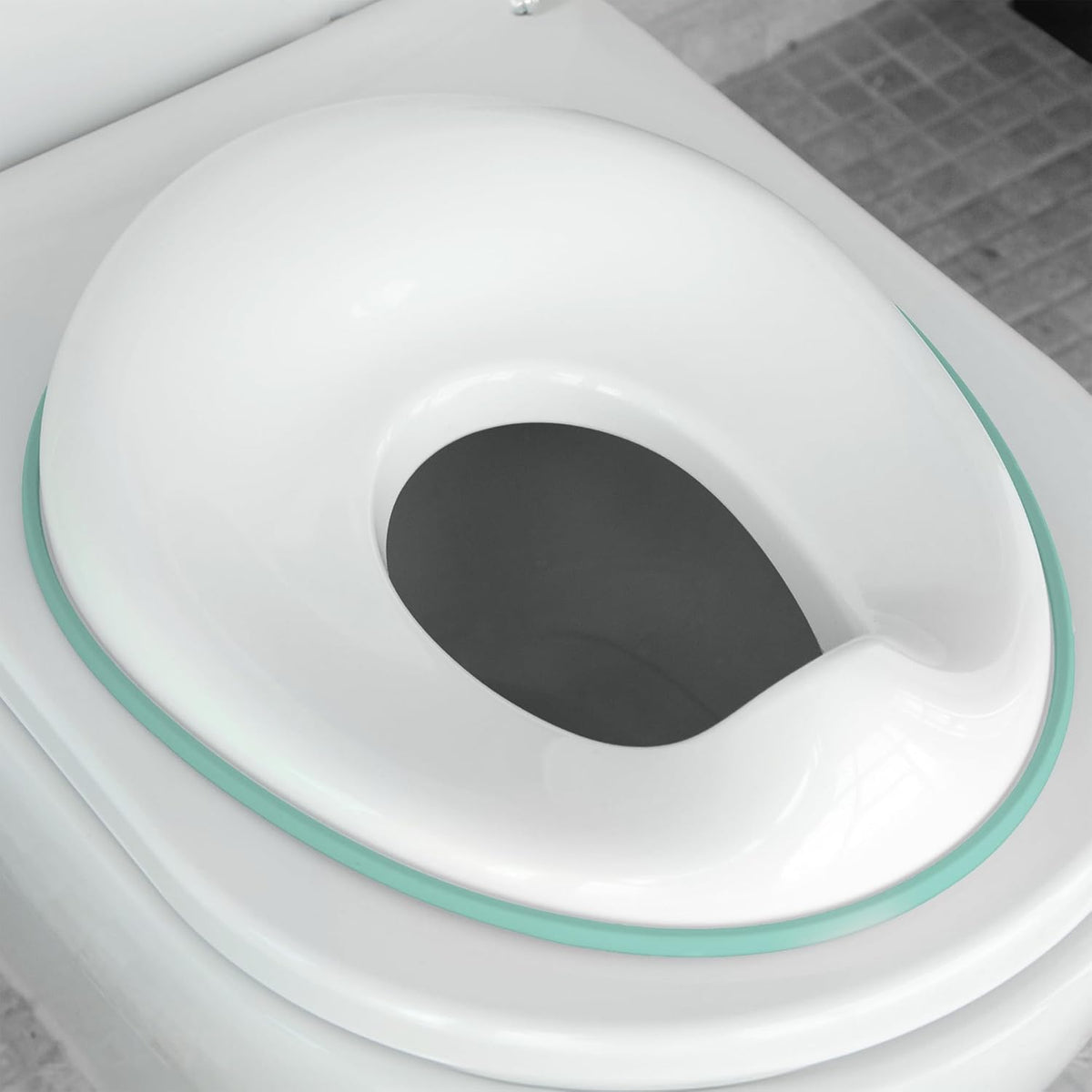 Potty Training Seat for Boys and Girls, Non-Slip Toilet Training Seat with Splash Guard and Storage Hook (Aqua)