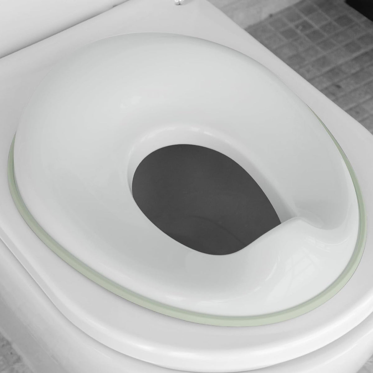 Potty Training Seat for Boys and Girls, Non-Slip Toilet Training Seat with Splash Guard and Storage Hook (Aqua)