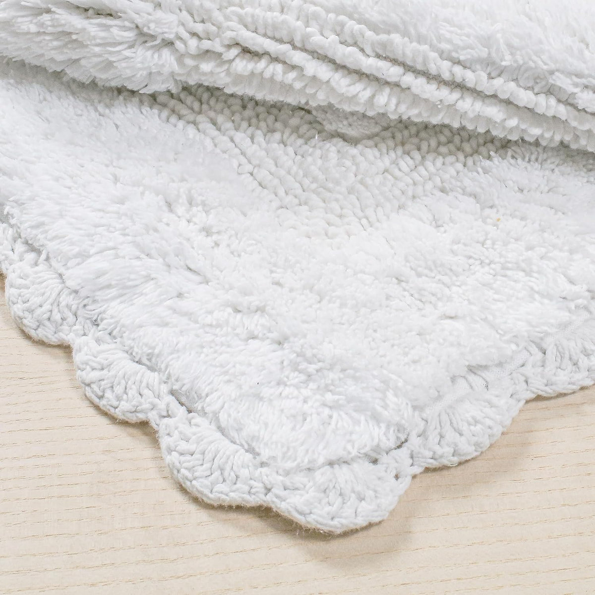 Cotton Bath Mat Rug 17x24 in. White | 100% pure cotton, hand tufted, reversible, plush pile both sides, highly absorbent, machine washable, 17x24