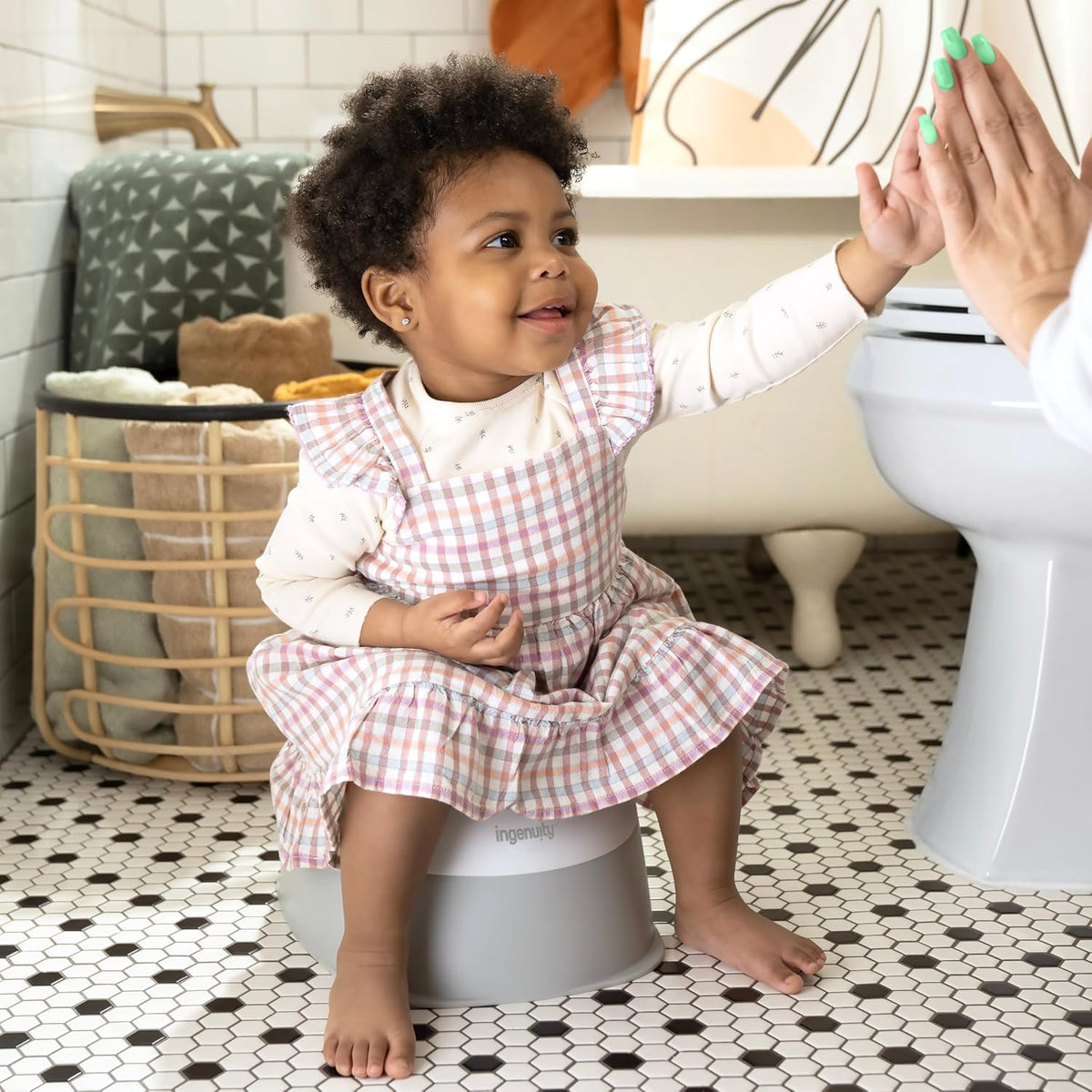 ity Flip & Sit Potty Seat (White) – Easy to Set Up & Remove Potty Training Seat That Attaches to Adult Toilet Seat