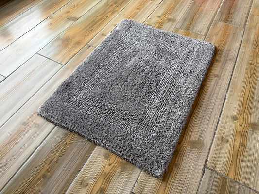 Bathroom Rugs 17"x24", Cotton Reversible Bath Mat for Bathroom Ultra Soft Plush Bath Rugs Water Absorbent Quick Dry Thick Floor Mats for Shower, Restroom, Bedroom, Kitchen (White)